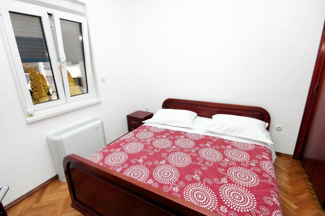 Family Friendly Apartments With A Swimming Pool Rogoznica - 7557 Exterior foto